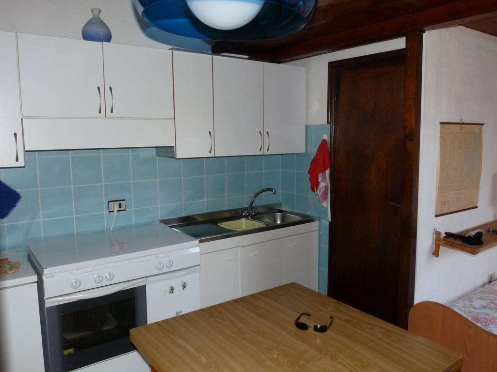 Monolocale San Teodoro Apartment San Teodoro  Phòng bức ảnh