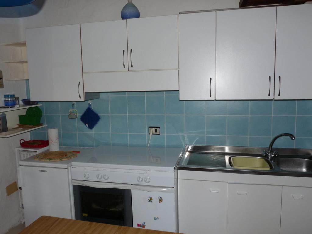 Monolocale San Teodoro Apartment San Teodoro  Phòng bức ảnh